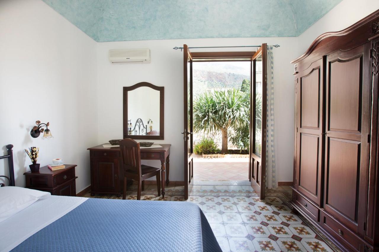 Hotel Cala di Ponente Castelluzzo Esterno foto