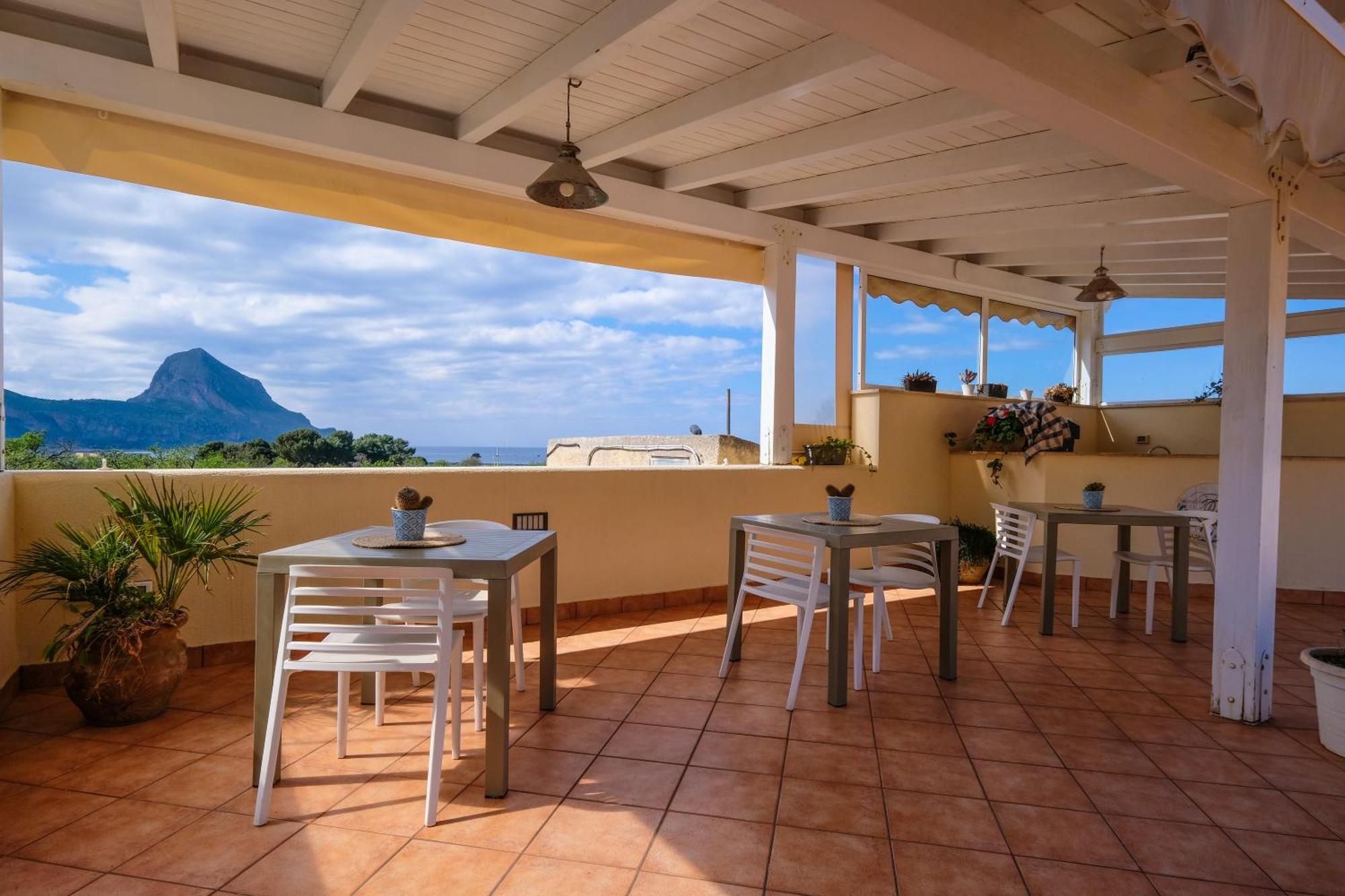 Hotel Cala di Ponente Castelluzzo Esterno foto