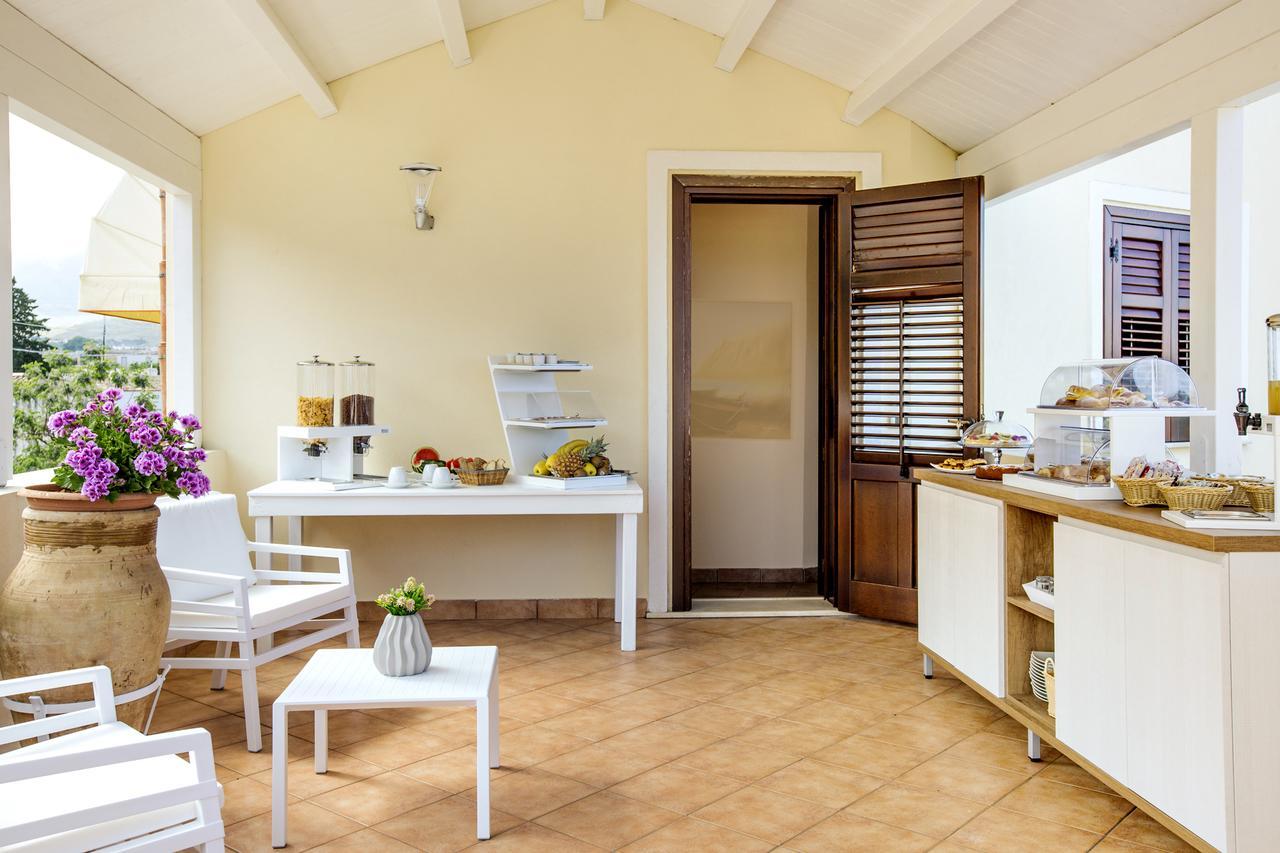 Hotel Cala di Ponente Castelluzzo Esterno foto